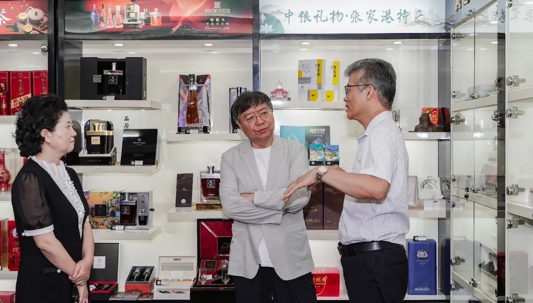 张国华与社会责任的积极践行_积极履行社会责任践行_践行着责任