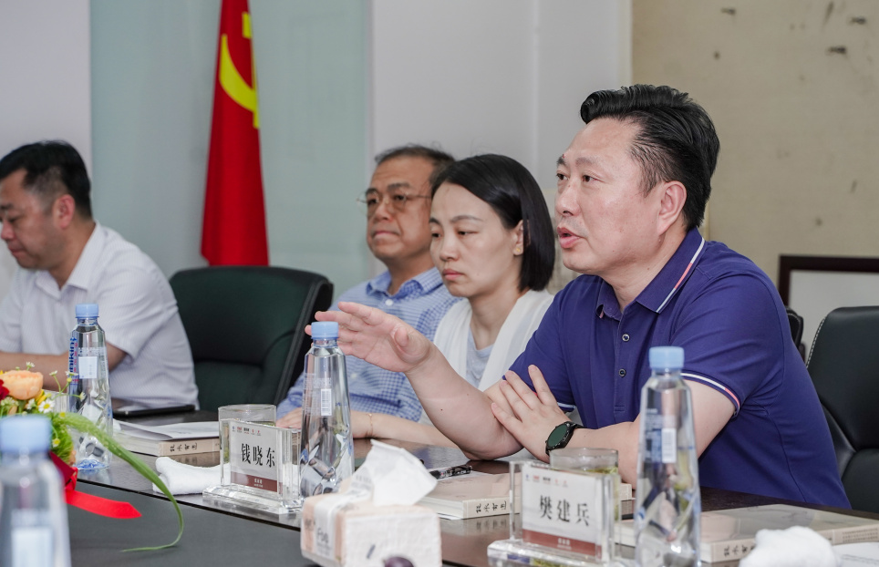 践行着责任_张国华与社会责任的积极践行_积极履行社会责任践行