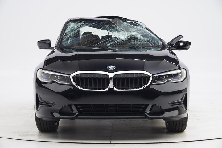 全新BMW X1在安全测试中获得全优成绩_全新BMW X1在安全测试中获得全优成绩_全优的优异成绩