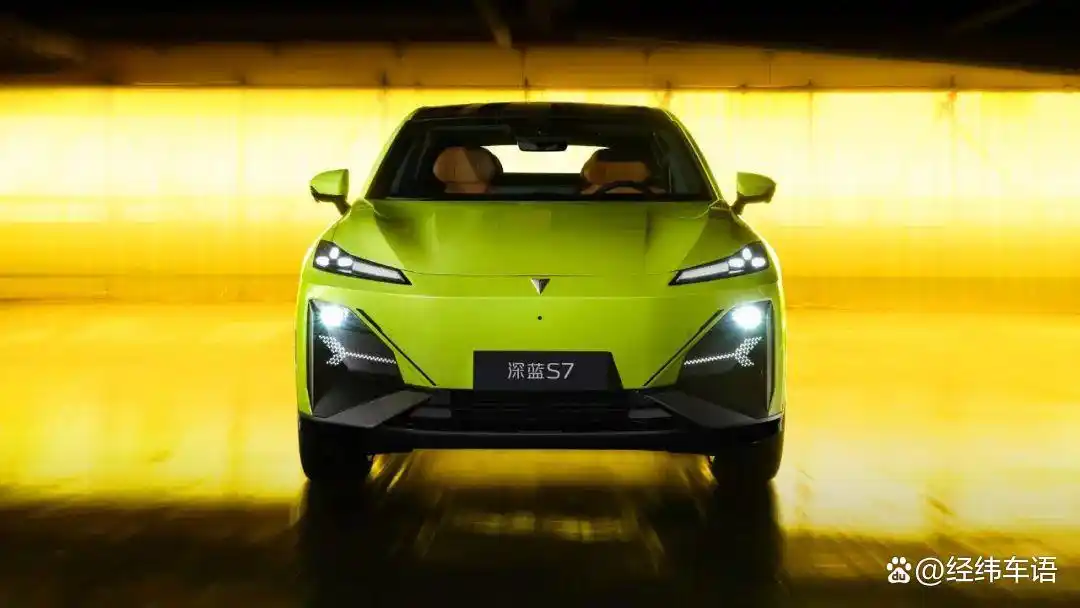 特斯拉感应出行人_特斯拉智能驾驶功能_特斯拉Model Y在智能出行中的角色