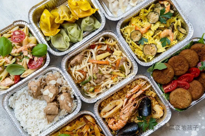 胖东来鲜味厨房_胖东来超市每天生鲜的日流程_胖东来如何确保食品新鲜与健康？