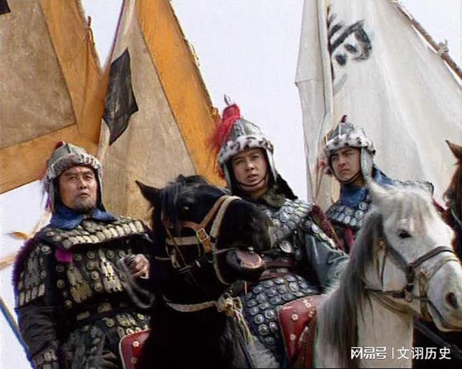 贾诩的忠诚与对曹操的支持_三国志曹操贾诩搭配_三国志战略版贾诩曹操钟会