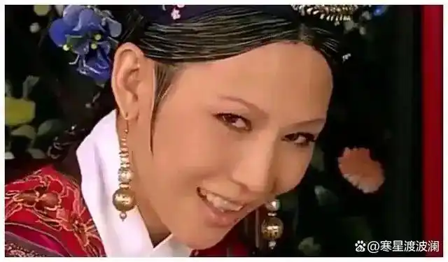 甄嬛传蔡少芬扮演角色_甄嬛传蔡少芬演技太好_蔡少芬（Cai Shaofen） - 经典剧作《甄嬛传》中的皇后。