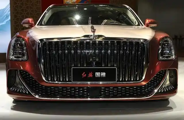 现代跟宾利车标差不多的_宾利的经典车型与现代车型的对比_宾利和现代的关系