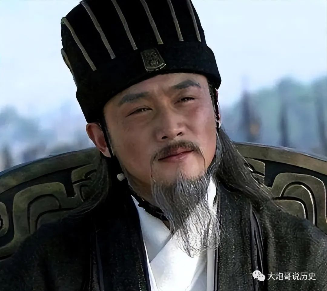 荀攸在三国历史中的角色_三国人物荀攸_三国时期的荀攸是个什么样的人