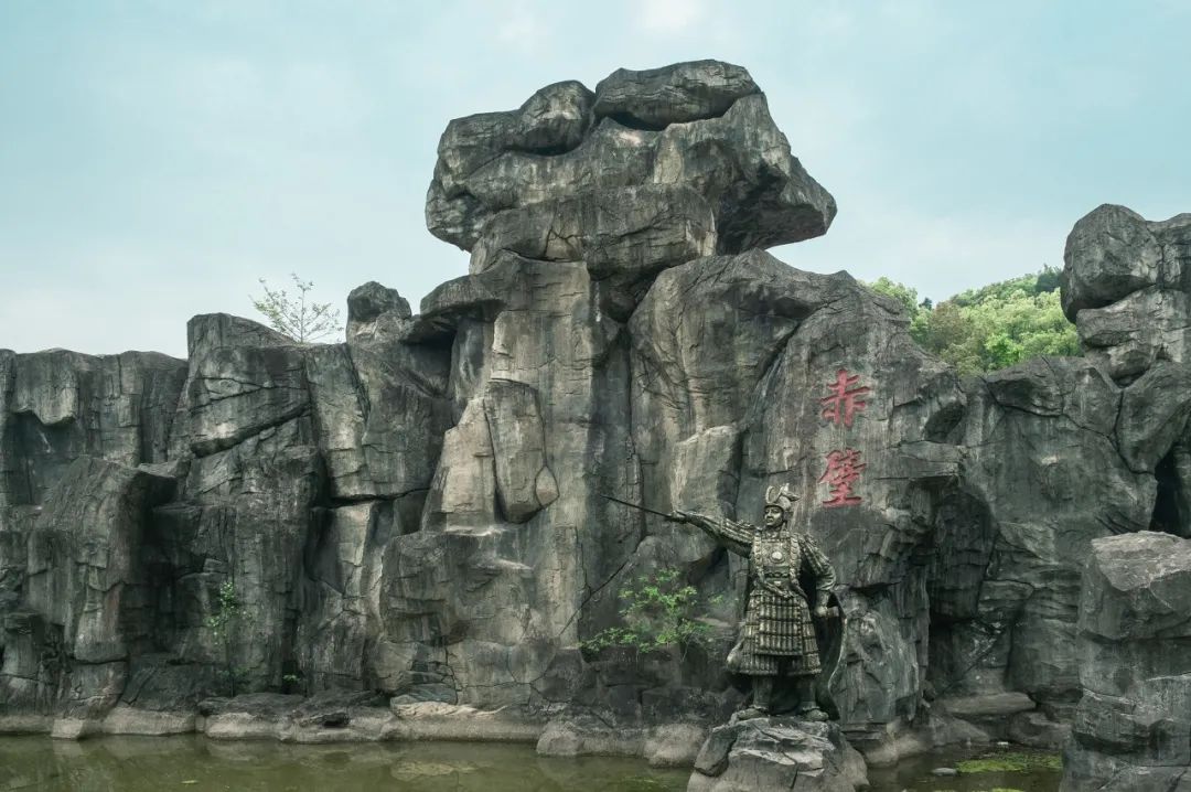 荀攸在三国历史中的角色_三国人物荀攸_三国时期的荀攸是个什么样的人