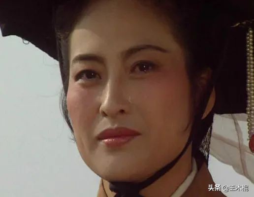 李小龙女的演员_李小龙的经典电影中的女性角色_李小龙电影中的女主角