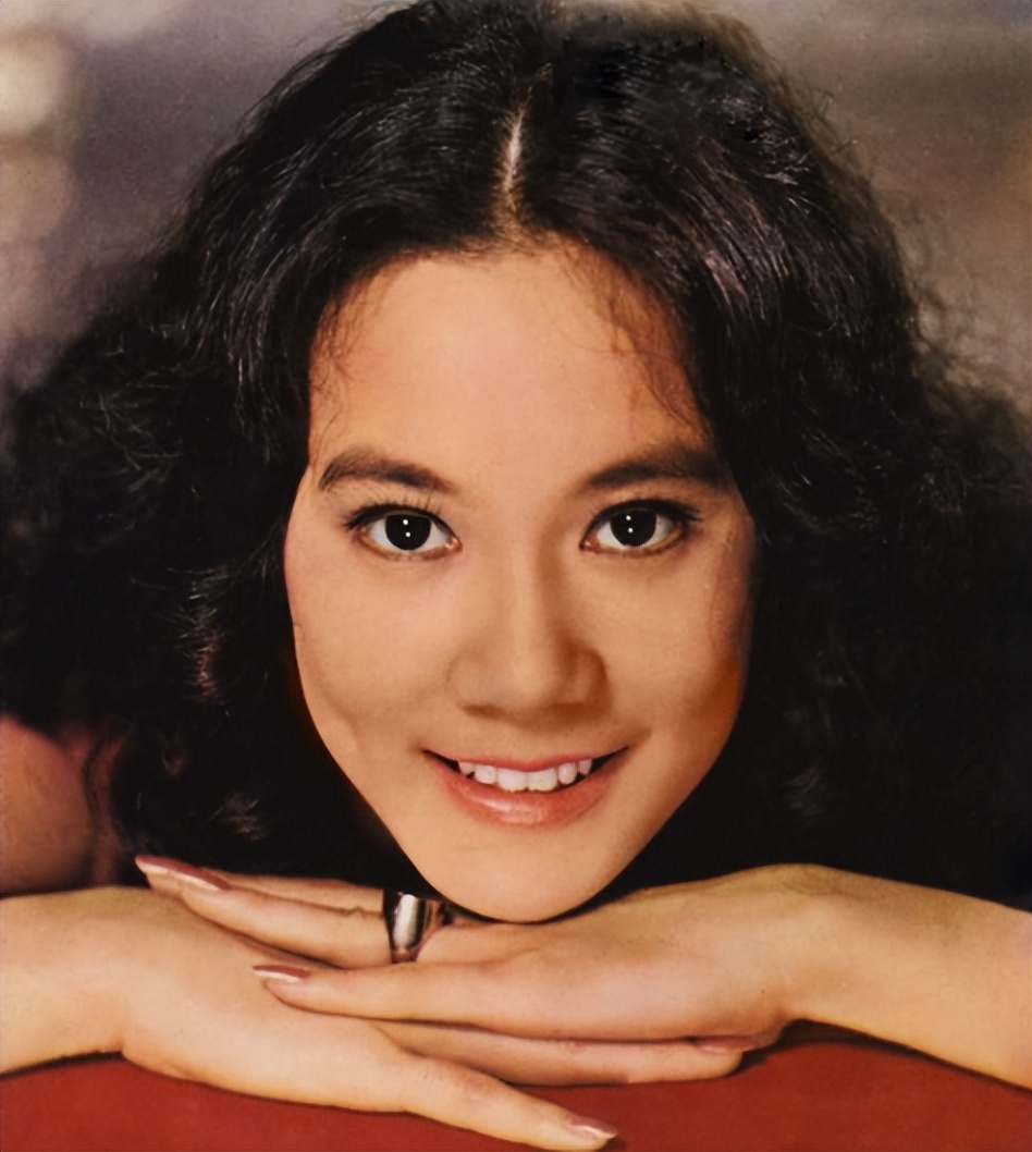 李小龙的经典电影中的女性角色_李小龙电影中的女主角_李小龙女的演员