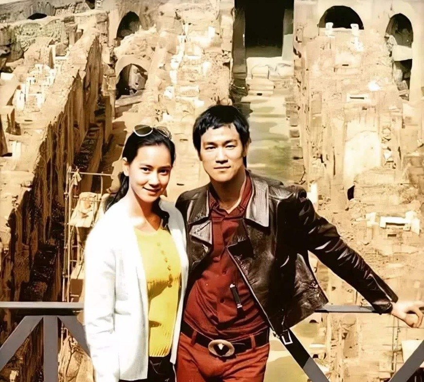 李小龙的经典电影中的女性角色_李小龙女的演员_李小龙电影中的女主角