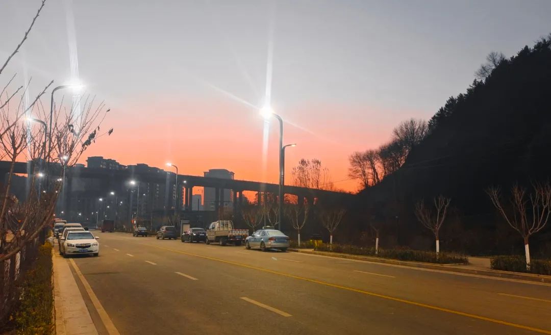 成龙的梦想_成龙追梦好莱坞_成龙：不断追逐梦想的英雄